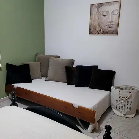 Beautiful Bedroom Δωμάτια σε οικογενειακή κατοικία *
